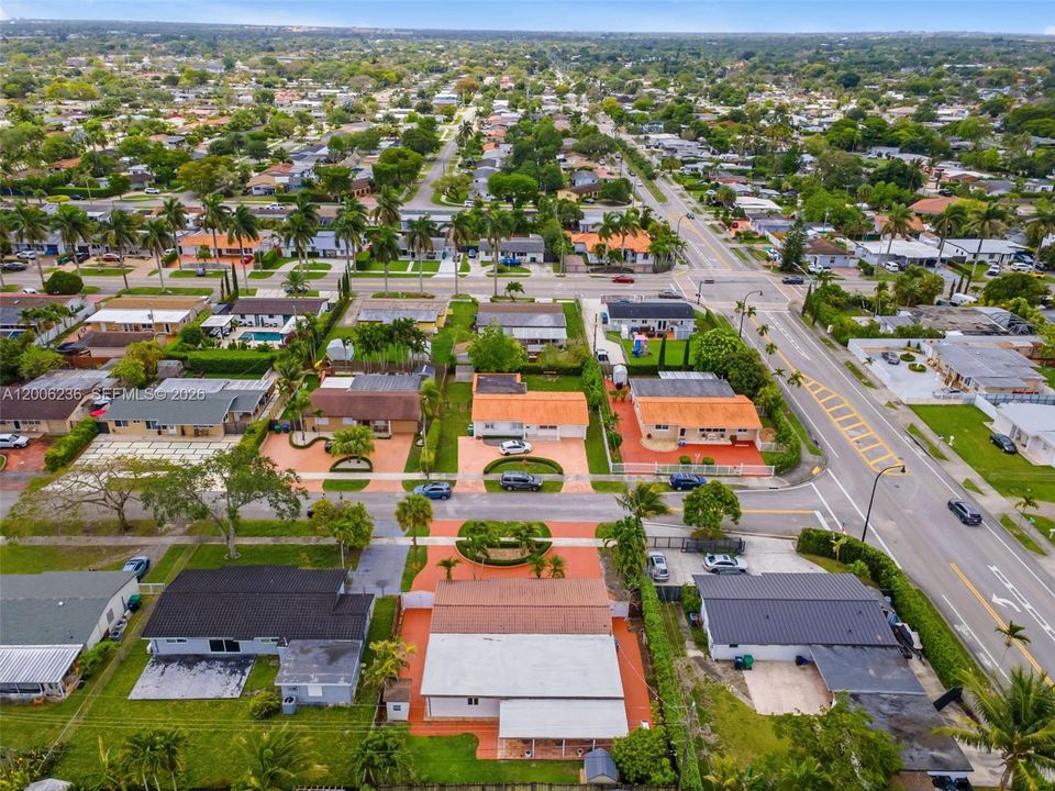 Active With Contract: $775,000 (4 beds, 4 baths, 2400 Square Feet)