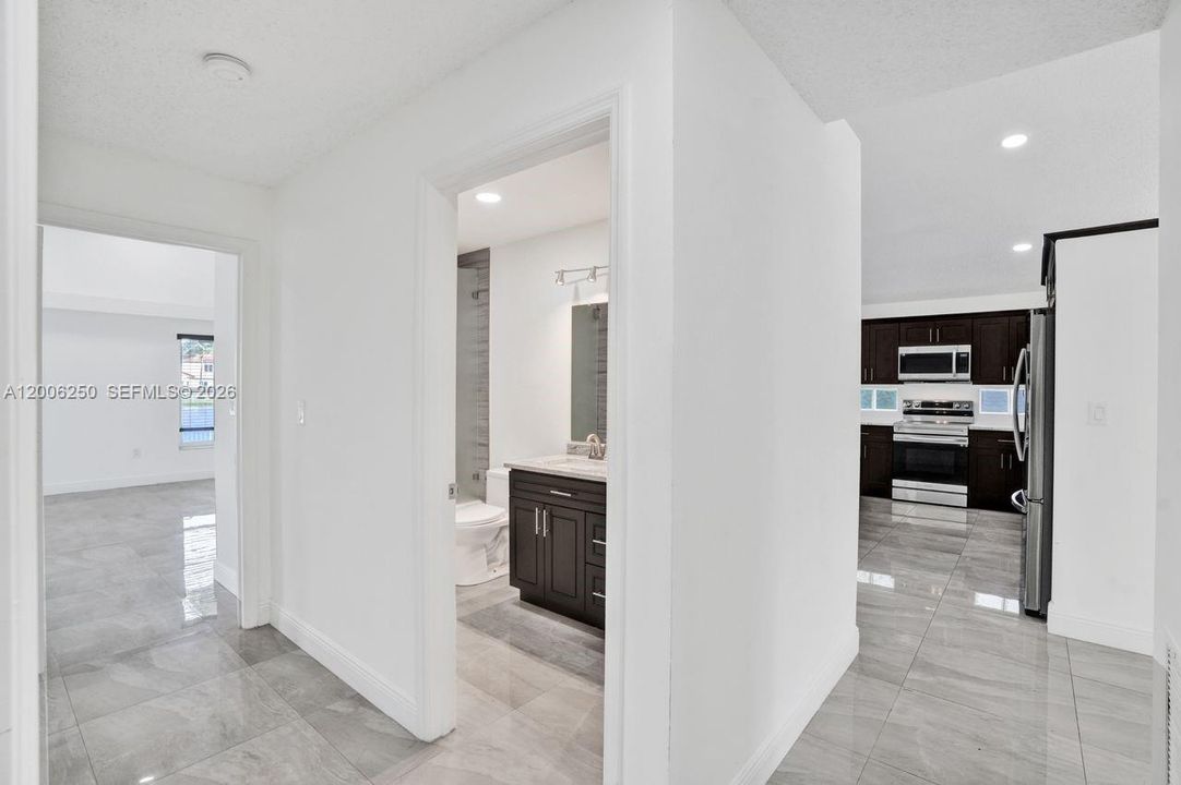 For Sale: $779,000 (3 beds, 2 baths, 1731 Square Feet)