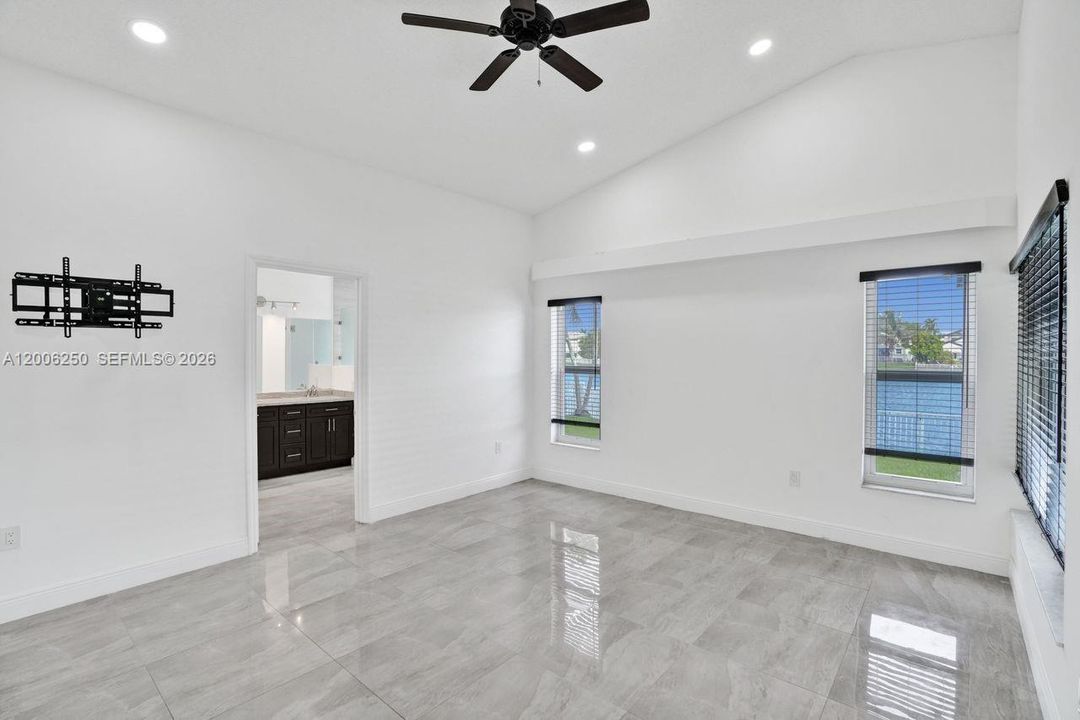 For Sale: $779,000 (3 beds, 2 baths, 1731 Square Feet)