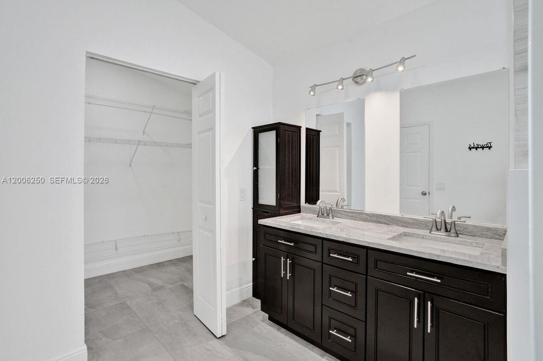 For Sale: $779,000 (3 beds, 2 baths, 1731 Square Feet)