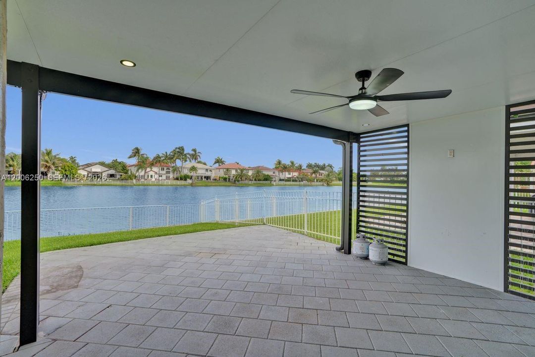For Sale: $779,000 (3 beds, 2 baths, 1731 Square Feet)
