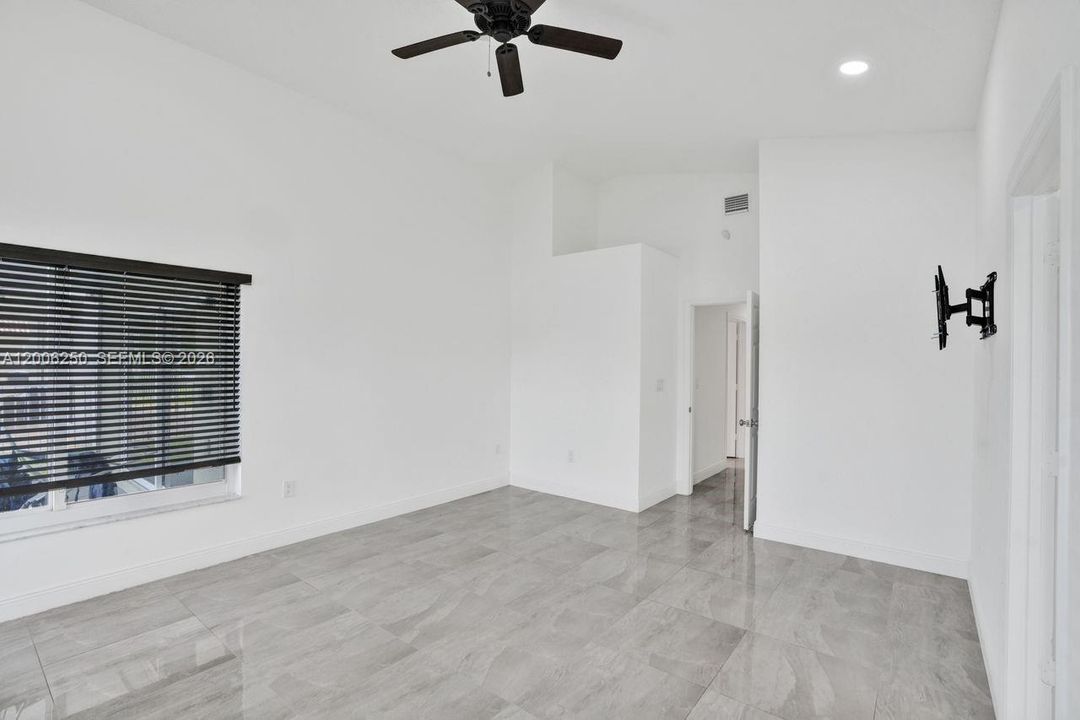 For Sale: $779,000 (3 beds, 2 baths, 1731 Square Feet)
