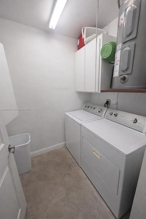 En Renta: $5,850 (5 camas, 3 baños, 2500 Pies cuadrados)