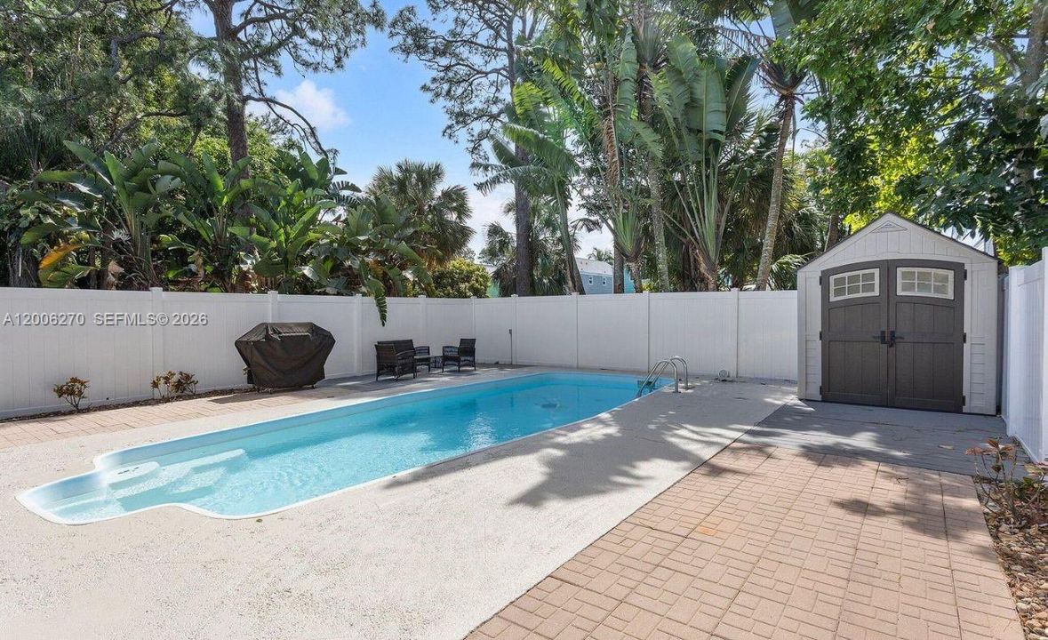 For Sale: $530,000 (3 beds, 2 baths, 1596 Square Feet)