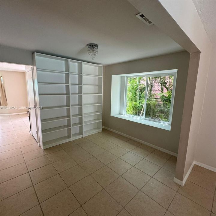 For Sale: $530,000 (3 beds, 2 baths, 1596 Square Feet)