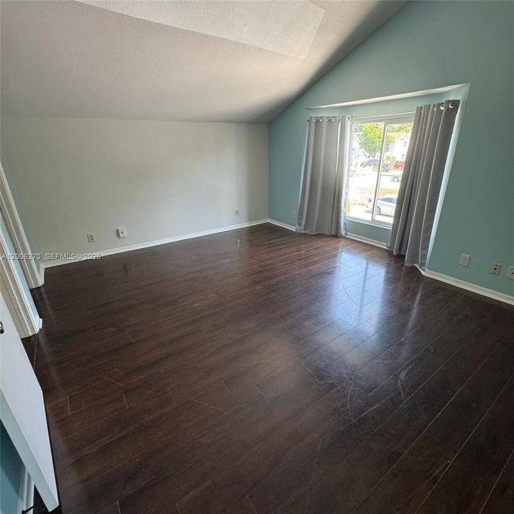 For Sale: $530,000 (3 beds, 2 baths, 1596 Square Feet)