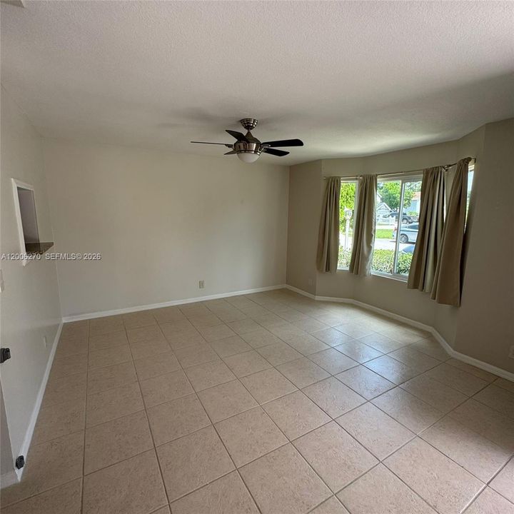 For Sale: $530,000 (3 beds, 2 baths, 1596 Square Feet)