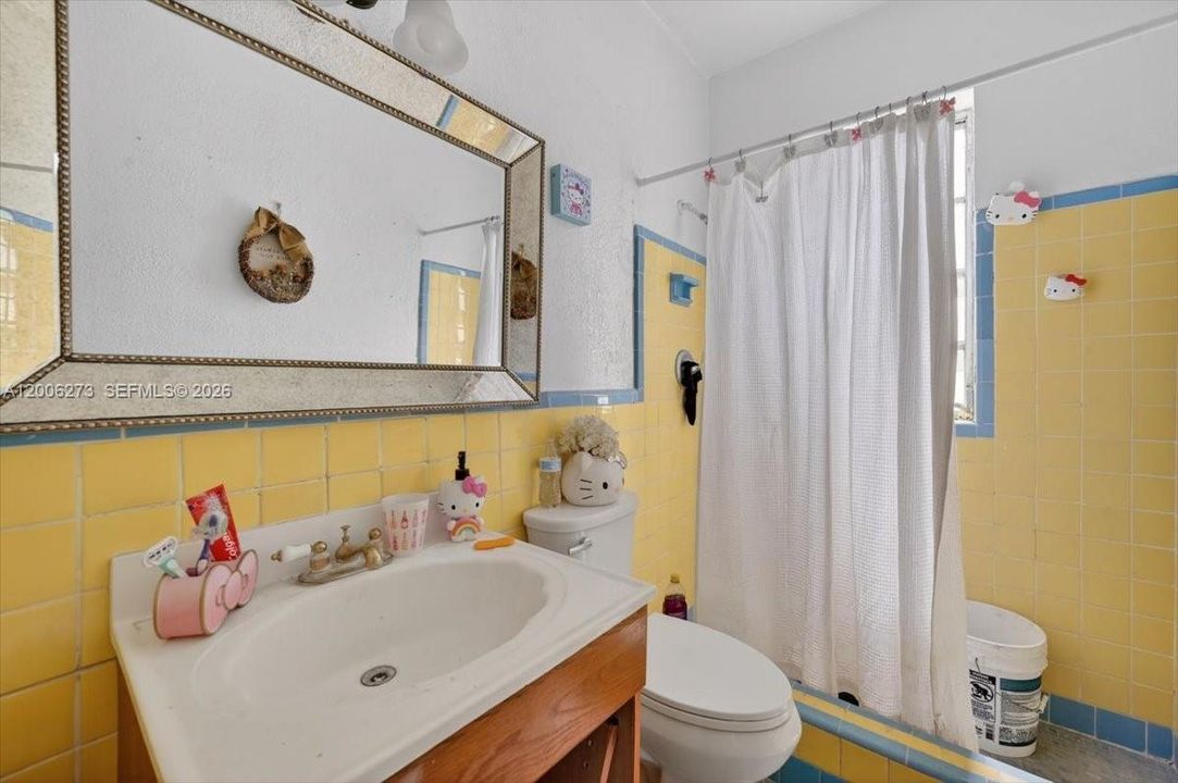 For Sale: $1,200,000 (3 beds, 2 baths, 2844 Square Feet)