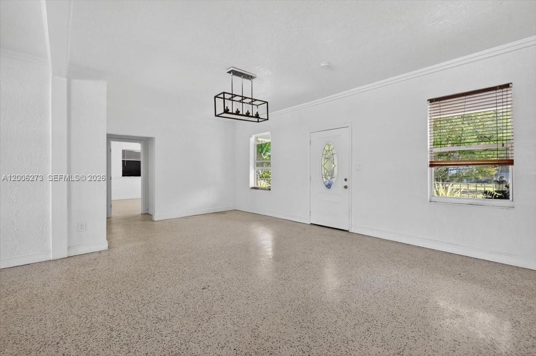 For Sale: $1,200,000 (3 beds, 2 baths, 2844 Square Feet)