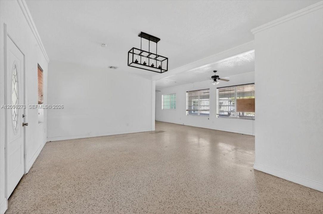 For Sale: $1,200,000 (3 beds, 2 baths, 2844 Square Feet)