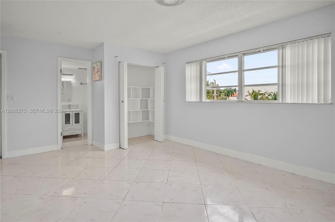Activo con contrato: $249,000 (2 camas, 2 baños, 959 Pies cuadrados)