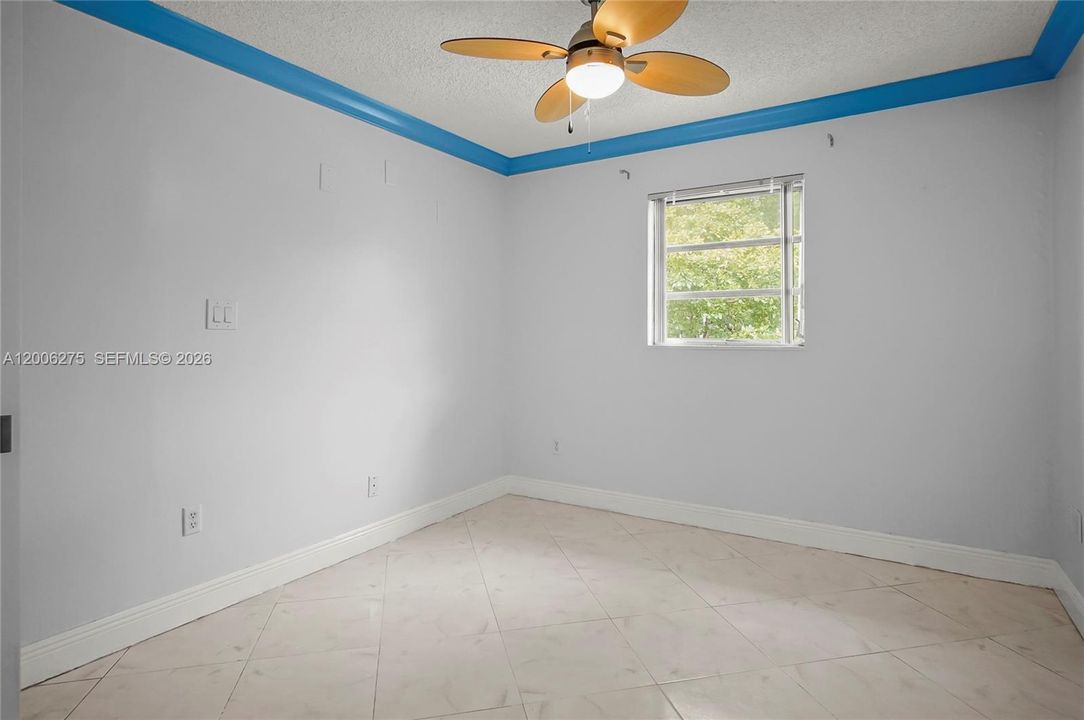Activo con contrato: $249,000 (2 camas, 2 baños, 959 Pies cuadrados)