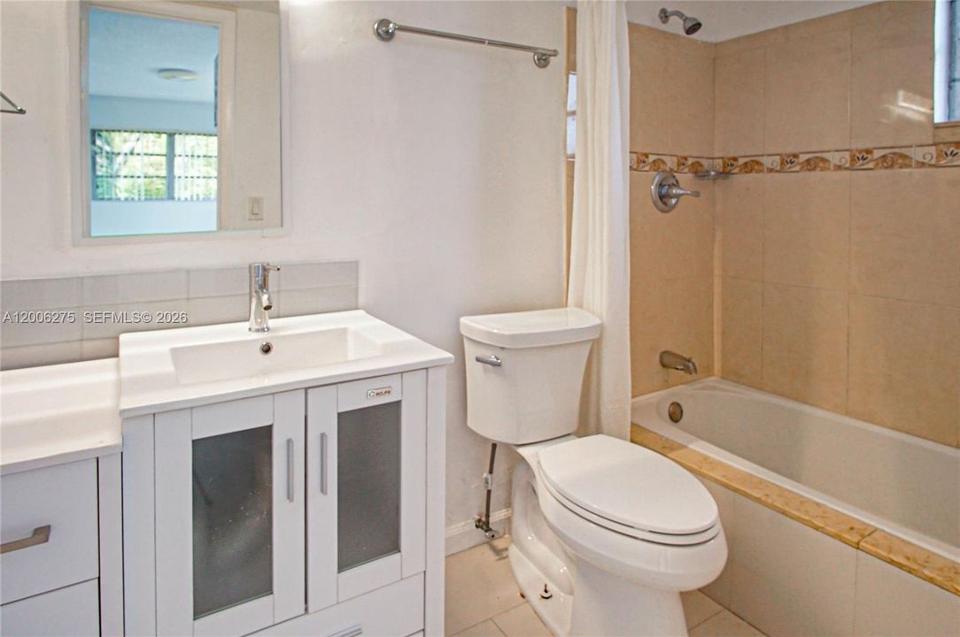 Activo con contrato: $249,000 (2 camas, 2 baños, 959 Pies cuadrados)