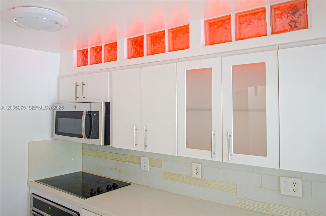 Activo con contrato: $249,000 (2 camas, 2 baños, 959 Pies cuadrados)