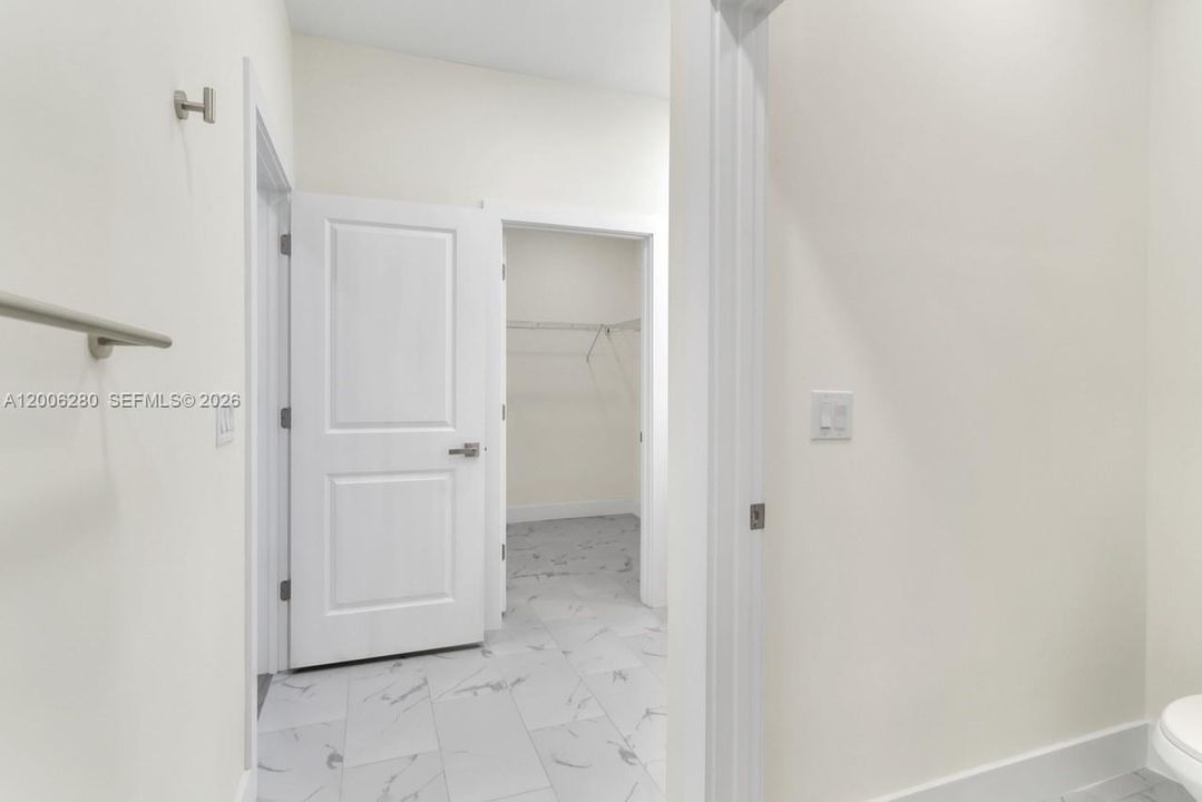 Recientemente alquilado: $2,600 (4 camas, 3 baños, 1810 Pies cuadrados)