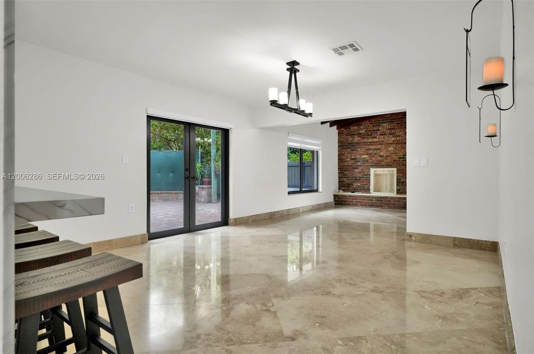 For Rent: $6,500 (3 beds, 2 baths, 1698 Square Feet)