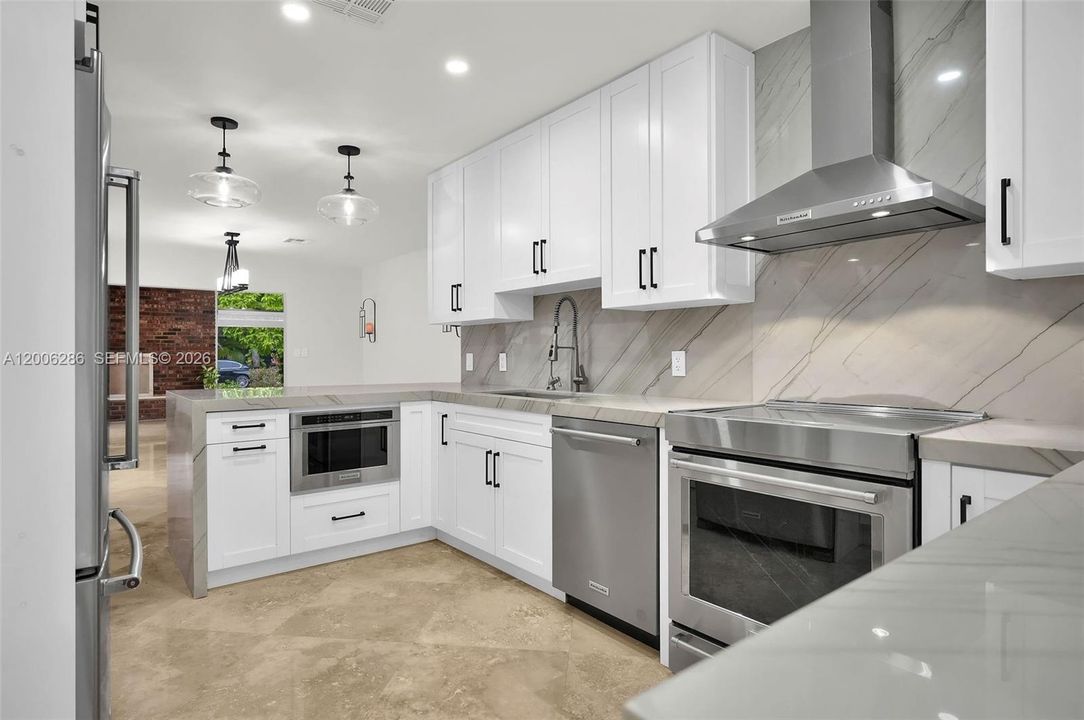 For Rent: $6,500 (3 beds, 2 baths, 1698 Square Feet)
