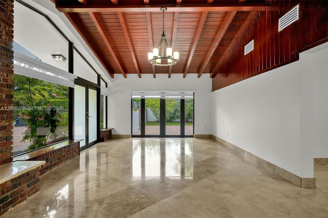 For Rent: $6,500 (3 beds, 2 baths, 1698 Square Feet)
