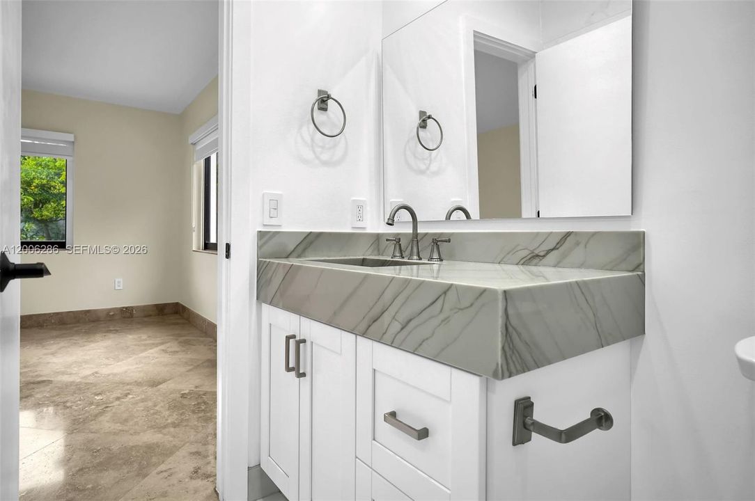 For Rent: $6,500 (3 beds, 2 baths, 1698 Square Feet)
