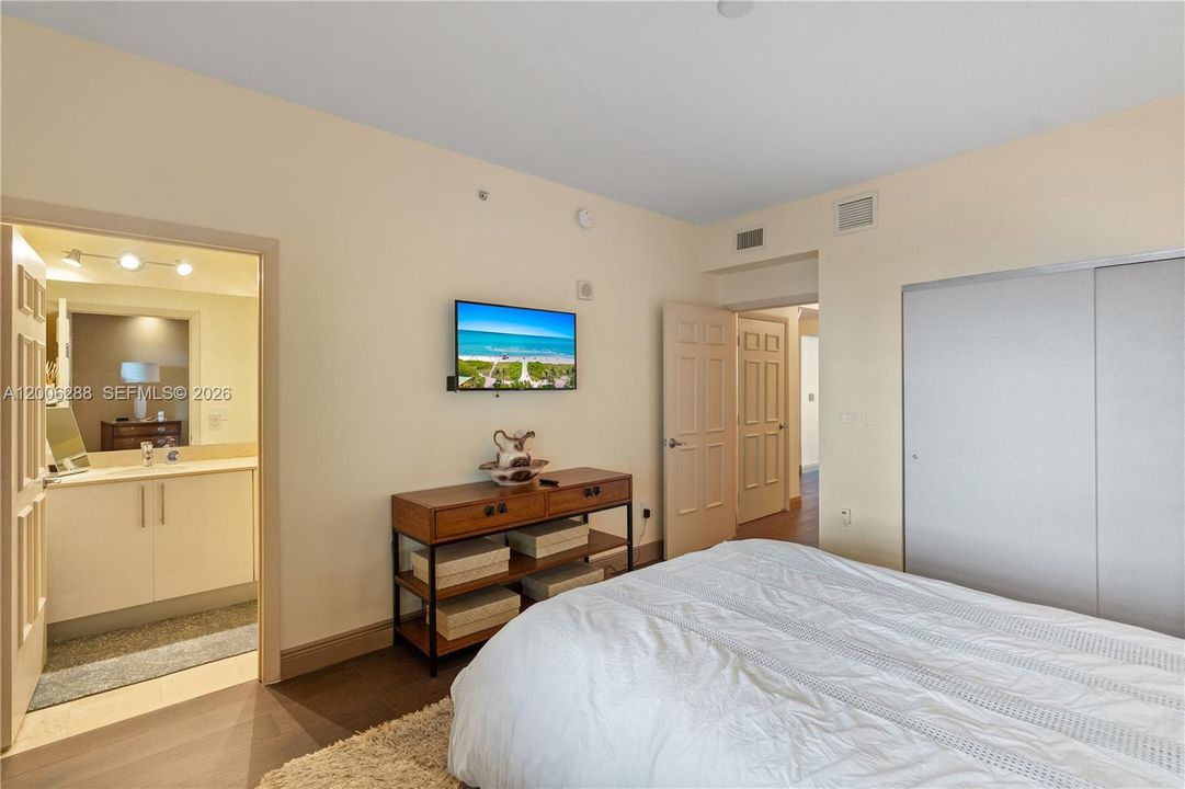 For Sale: $710,000 (3 beds, 2 baths, 2020 Square Feet)