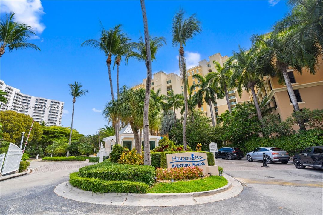 For Sale: $710,000 (3 beds, 2 baths, 2020 Square Feet)