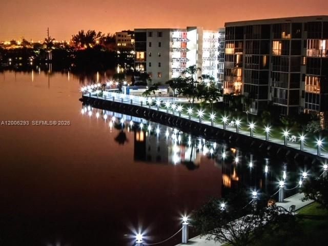 For Sale: $179,900 (1 beds, 1 baths, 768 Square Feet)