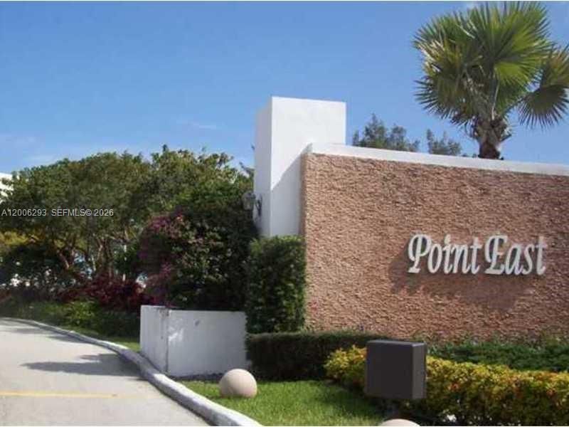 For Sale: $179,900 (1 beds, 1 baths, 768 Square Feet)