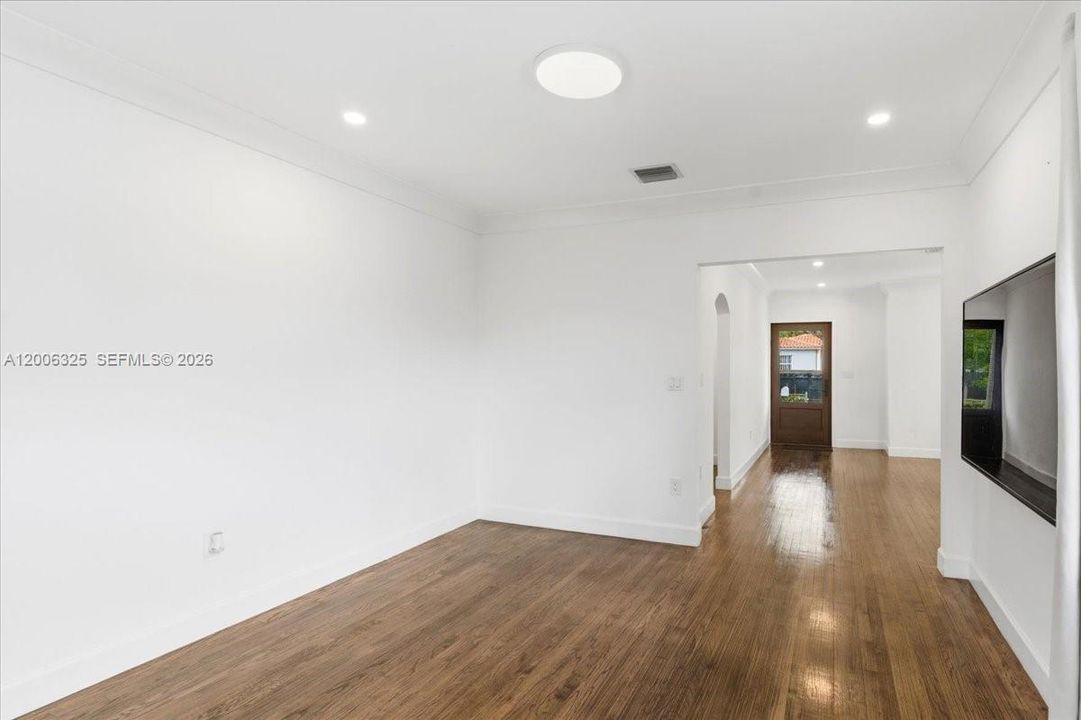 Active With Contract: $725,000 (3 beds, 2 baths, 1548 Square Feet)