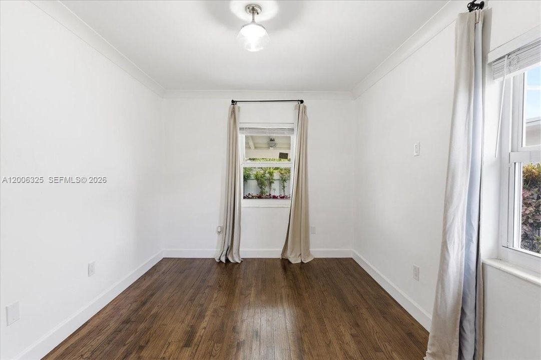 Active With Contract: $725,000 (3 beds, 2 baths, 1548 Square Feet)