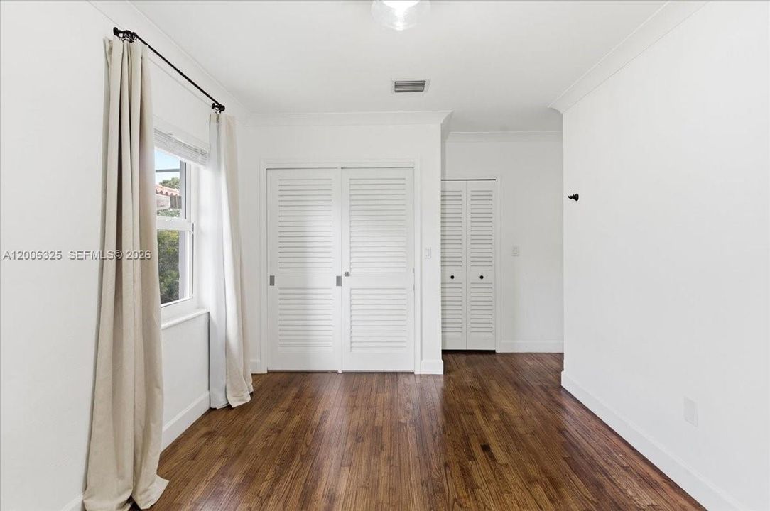 Active With Contract: $725,000 (3 beds, 2 baths, 1548 Square Feet)