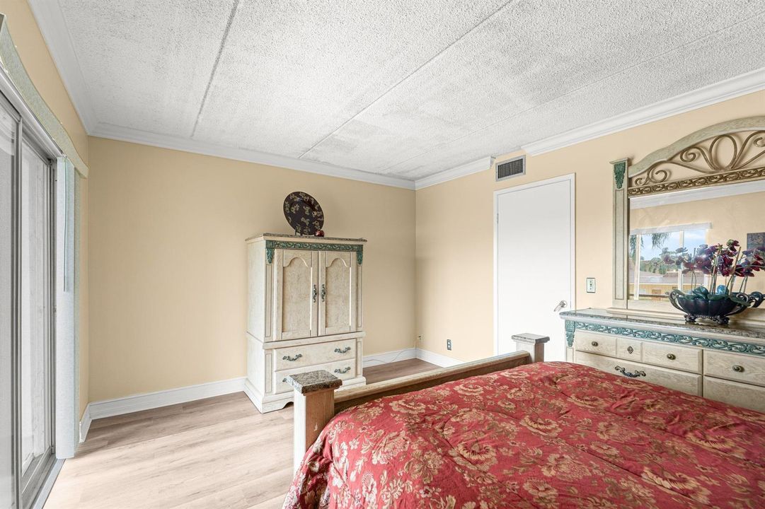 Large Master bedroom