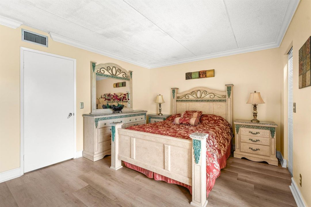 Large Master bedroom