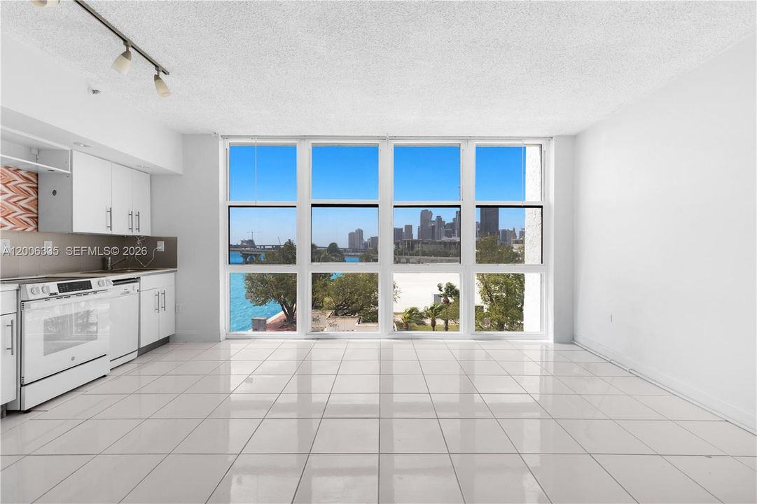 For Sale: $199,000 (0 beds, 1 baths, 450 Square Feet)