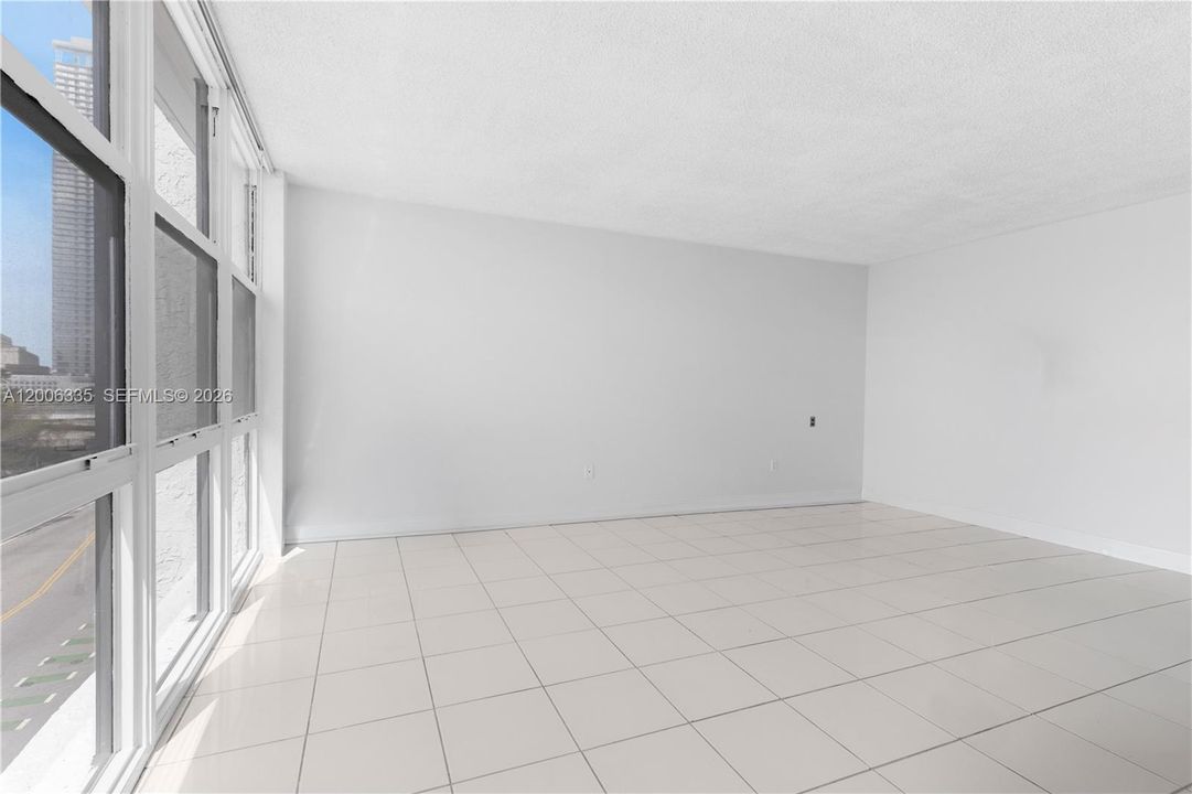 For Sale: $199,000 (0 beds, 1 baths, 450 Square Feet)