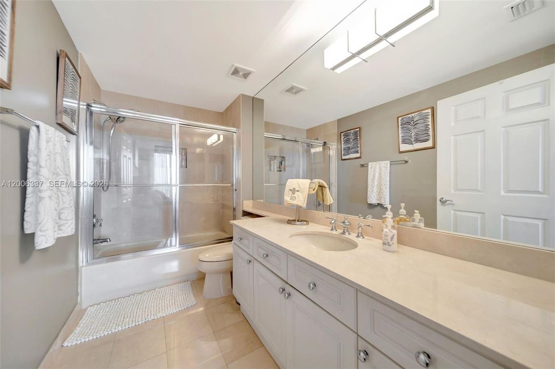 For Rent: $7,500 (2 beds, 2 baths, 1988 Square Feet)