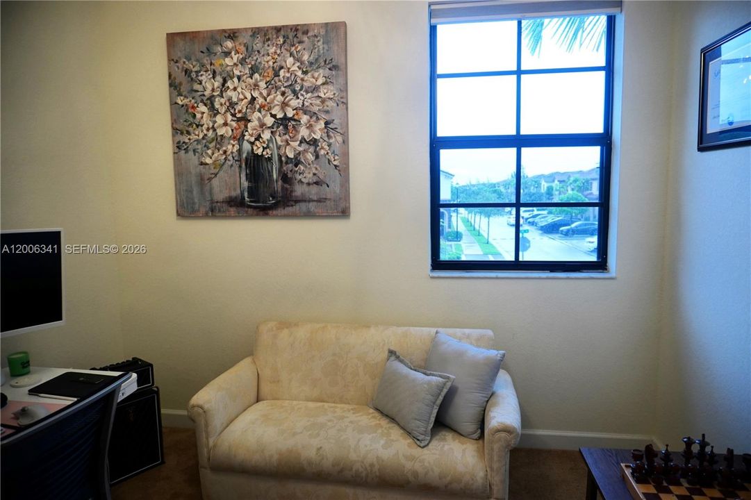En Venta: $484,900 (3 camas, 2 baños, 1668 Pies cuadrados)