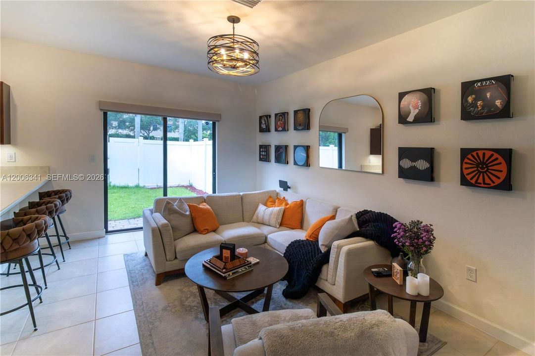 En Venta: $484,900 (3 camas, 2 baños, 1668 Pies cuadrados)