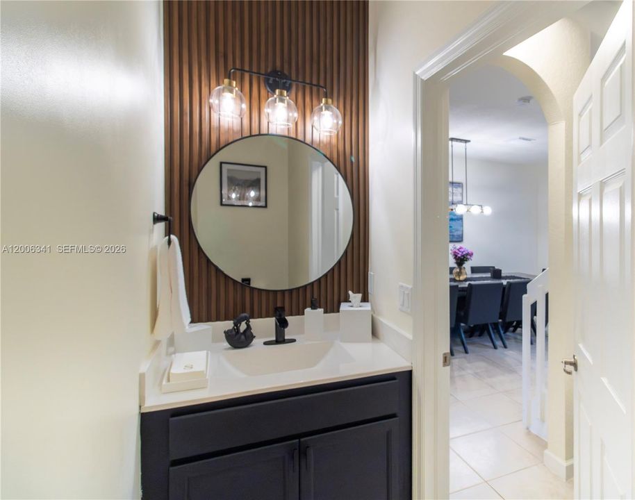 En Venta: $484,900 (3 camas, 2 baños, 1668 Pies cuadrados)