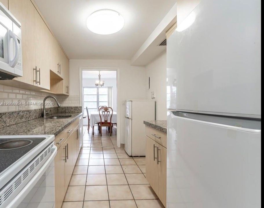 For Sale: $109,000 (2 beds, 2 baths, 1120 Square Feet)