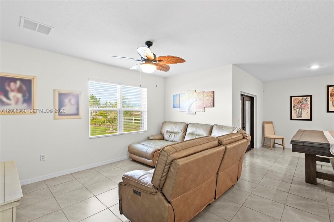 For Sale: $357,000 (4 beds, 2 baths, 1830 Square Feet)