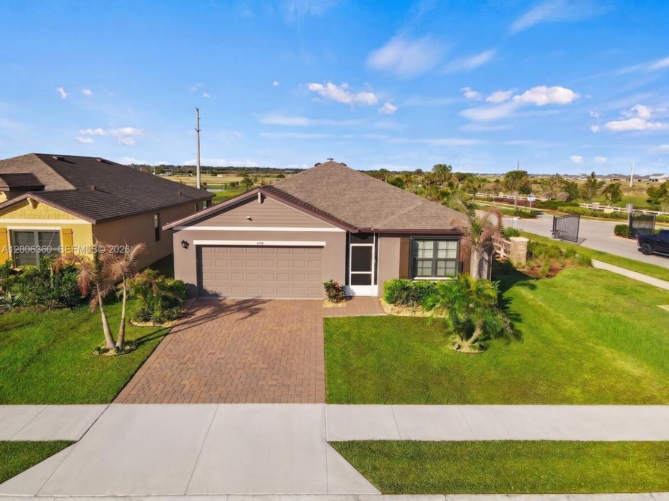 For Sale: $357,000 (4 beds, 2 baths, 1830 Square Feet)