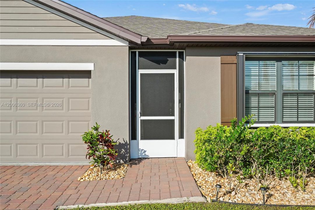 For Sale: $357,000 (4 beds, 2 baths, 1830 Square Feet)