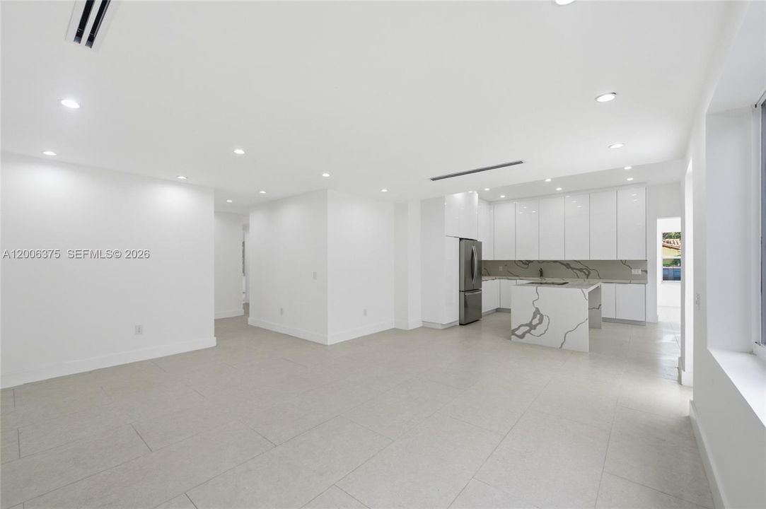 For Sale: $1,485,000 (3 beds, 3 baths, 1428 Square Feet)