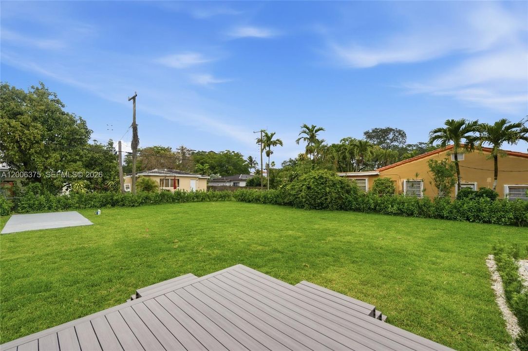 For Sale: $1,485,000 (3 beds, 3 baths, 1428 Square Feet)