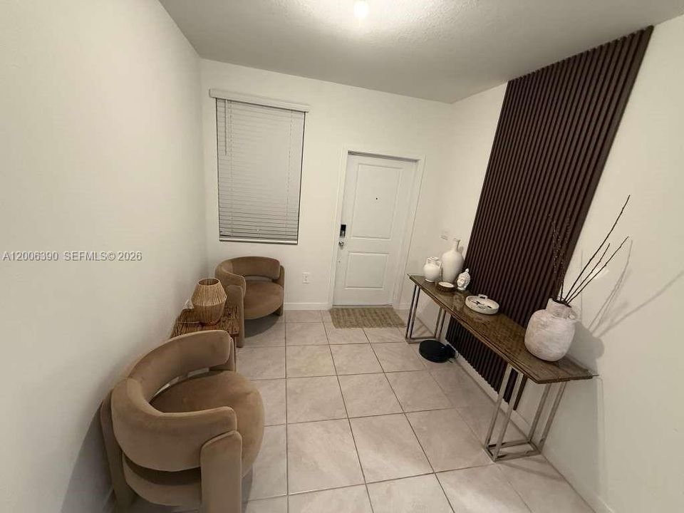 Activo con contrato: $3,150 (4 camas, 3 baños, 1580 Pies cuadrados)