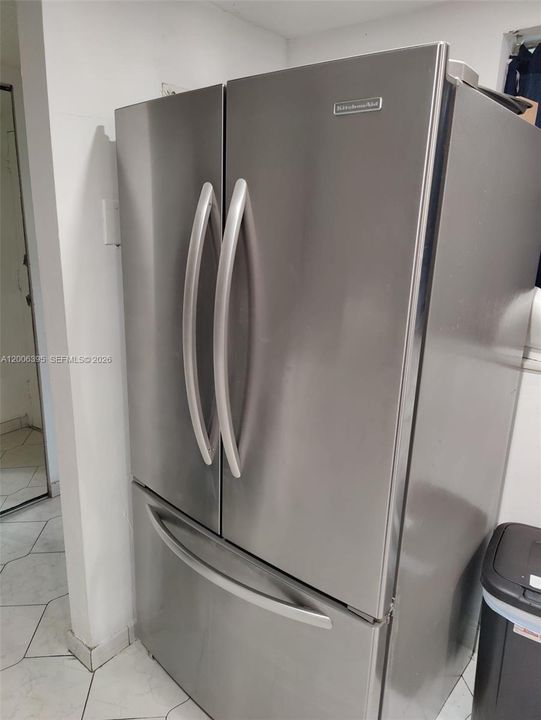 For Sale: $190,000 (2 beds, 2 baths, 1000 Square Feet)
