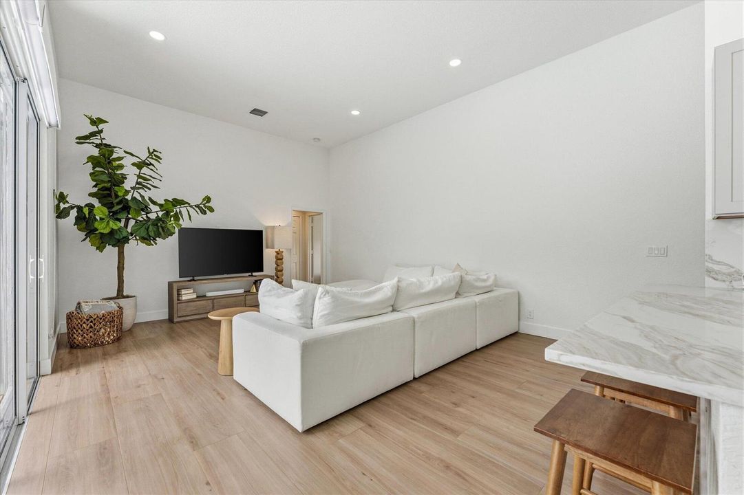 19-10291 NW 62nd Dr, Parkland-21