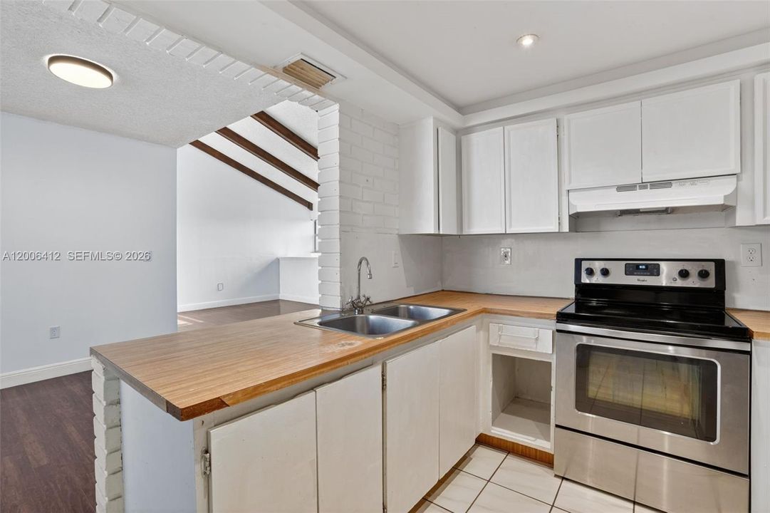 En Venta: $339,900 (3 camas, 2 baños, 1275 Pies cuadrados)