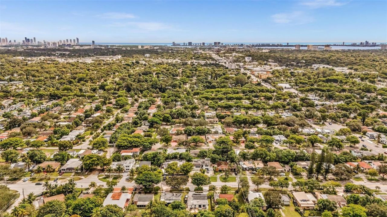 Vendido Recientemente: $649,000 (4 camas, 2 baños, 1724 Pies cuadrados)