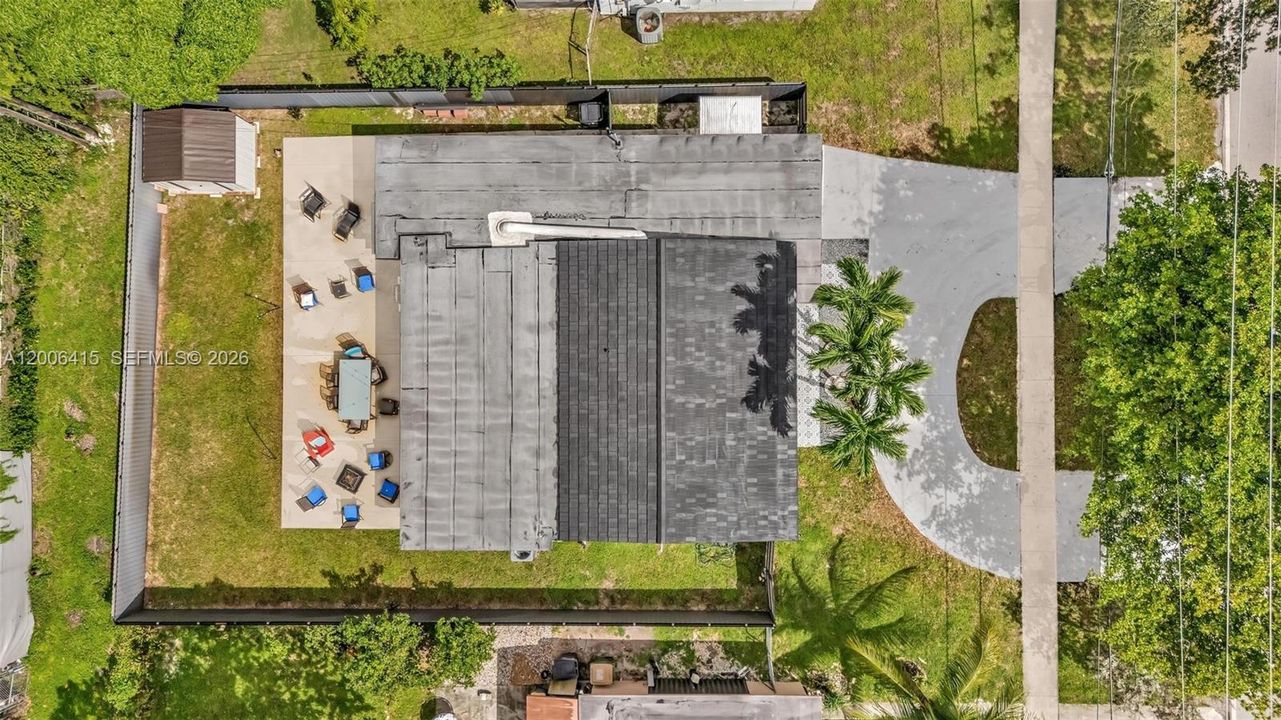 Vendido Recientemente: $649,000 (4 camas, 2 baños, 1724 Pies cuadrados)